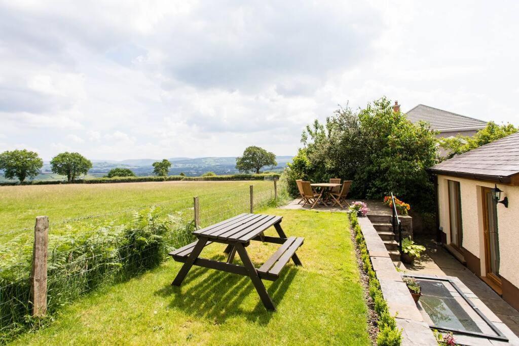 Perfect Cottage Retreat Near The Brecon Beacons Llanwrda Exteriér fotografie