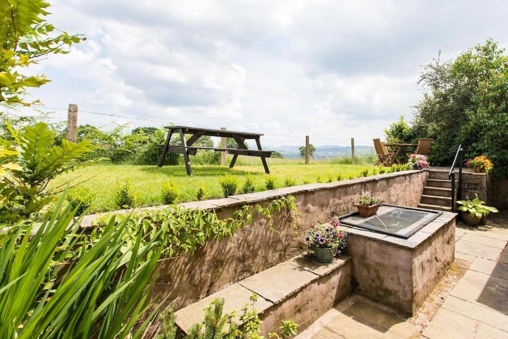 Perfect Cottage Retreat Near The Brecon Beacons Llanwrda Exteriér fotografie